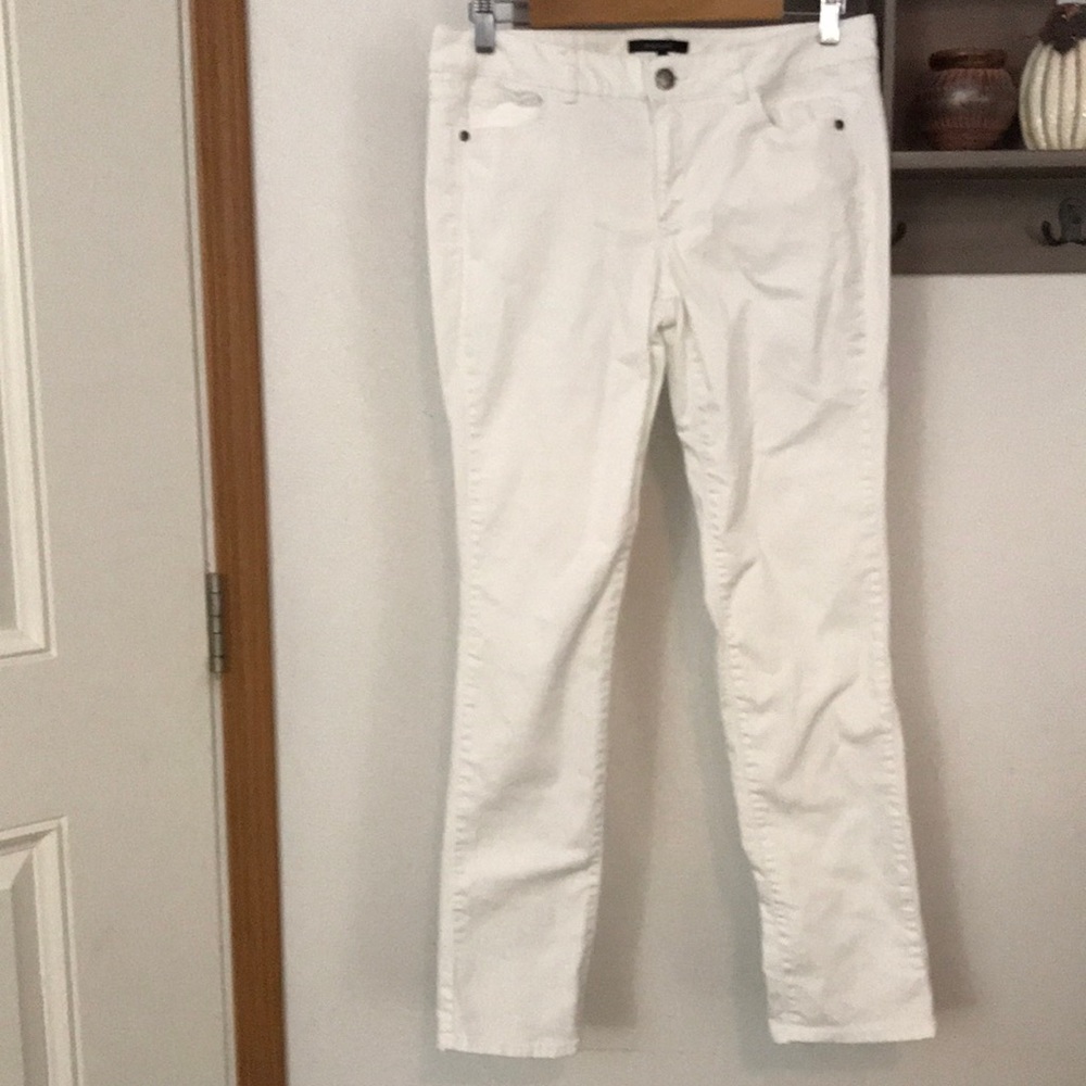 Daisy Fuentes white jeans size 8